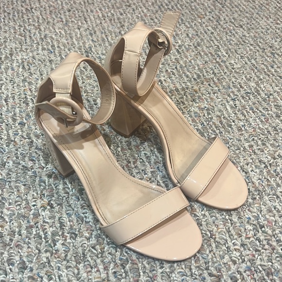 Patent Block Heeled Sandals - Picture 5 of 8